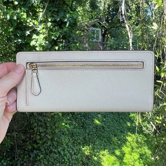 COACH Slim Bifold Wallet Chalk White Crossgrain Leather Gold Hardware AUTHENTIC - Picture 2 of 7